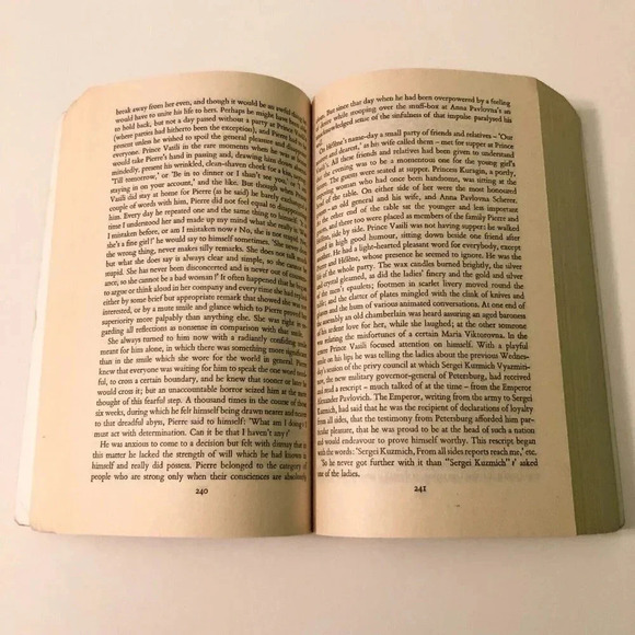 Vintage 1975 Leo Tolstoy War and Peace 2 Volume Boxed Set Paperback - Picture 13 of 16